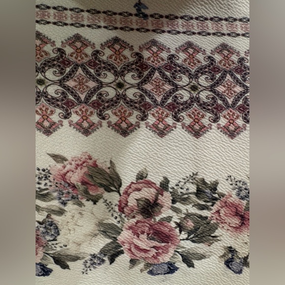 Floral Patterned Skirt - Picture 6 of 9